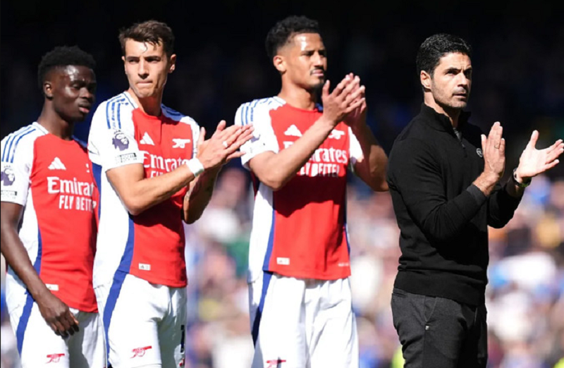 arsenal-chia-diem-voi-everton-liverpool-rong-cua-nang-cup-premier-league